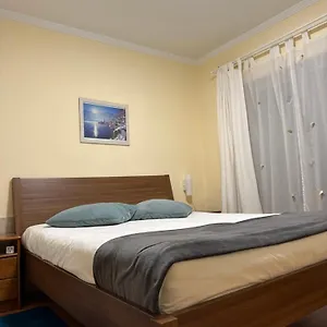 Albufeira,4 Pessoas, Com Wi-fi E A 15m A Pe Da Apartamento Albufeira